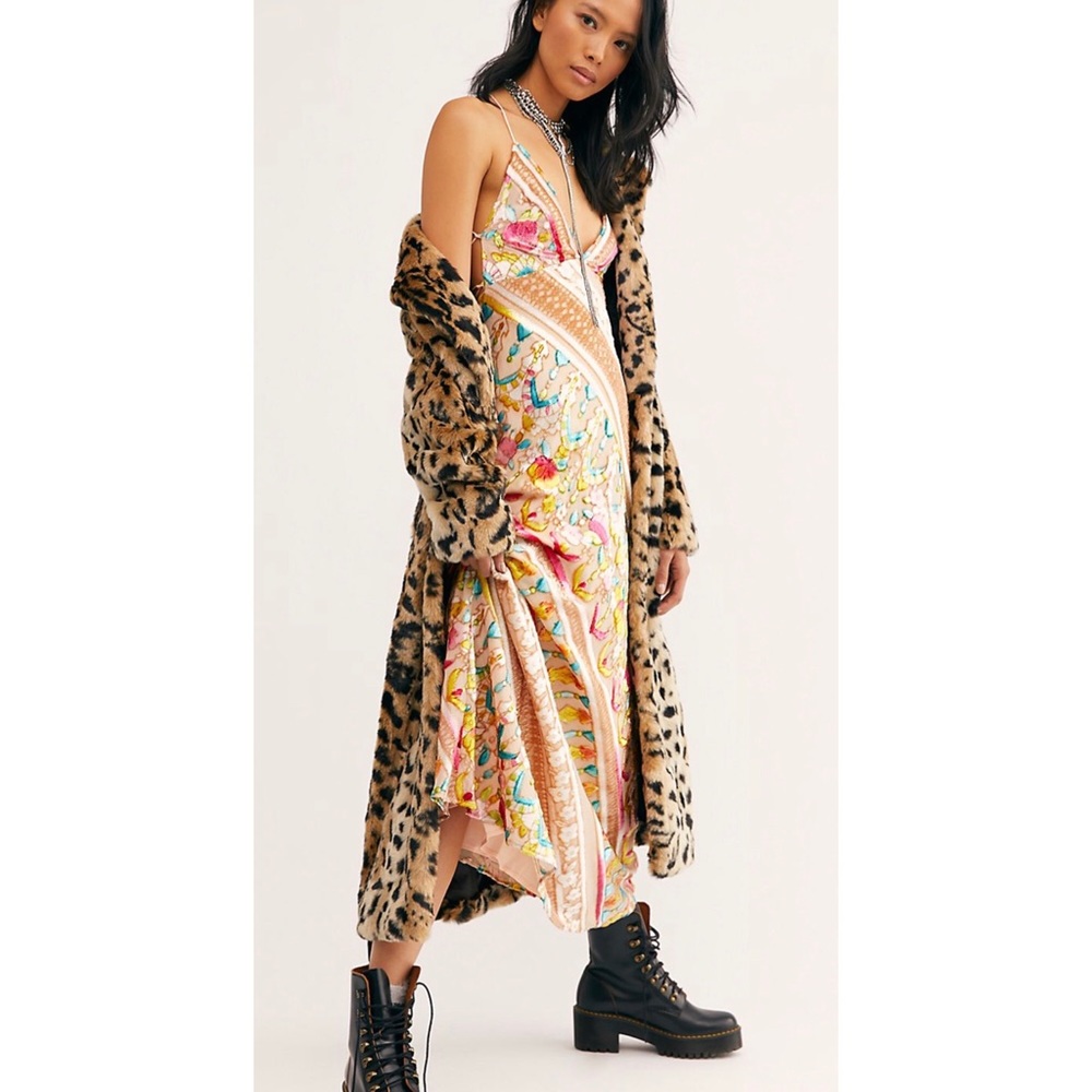 NWT Free People Genie Magic 8 Pink Velvet Floral - Picture 3 of 4